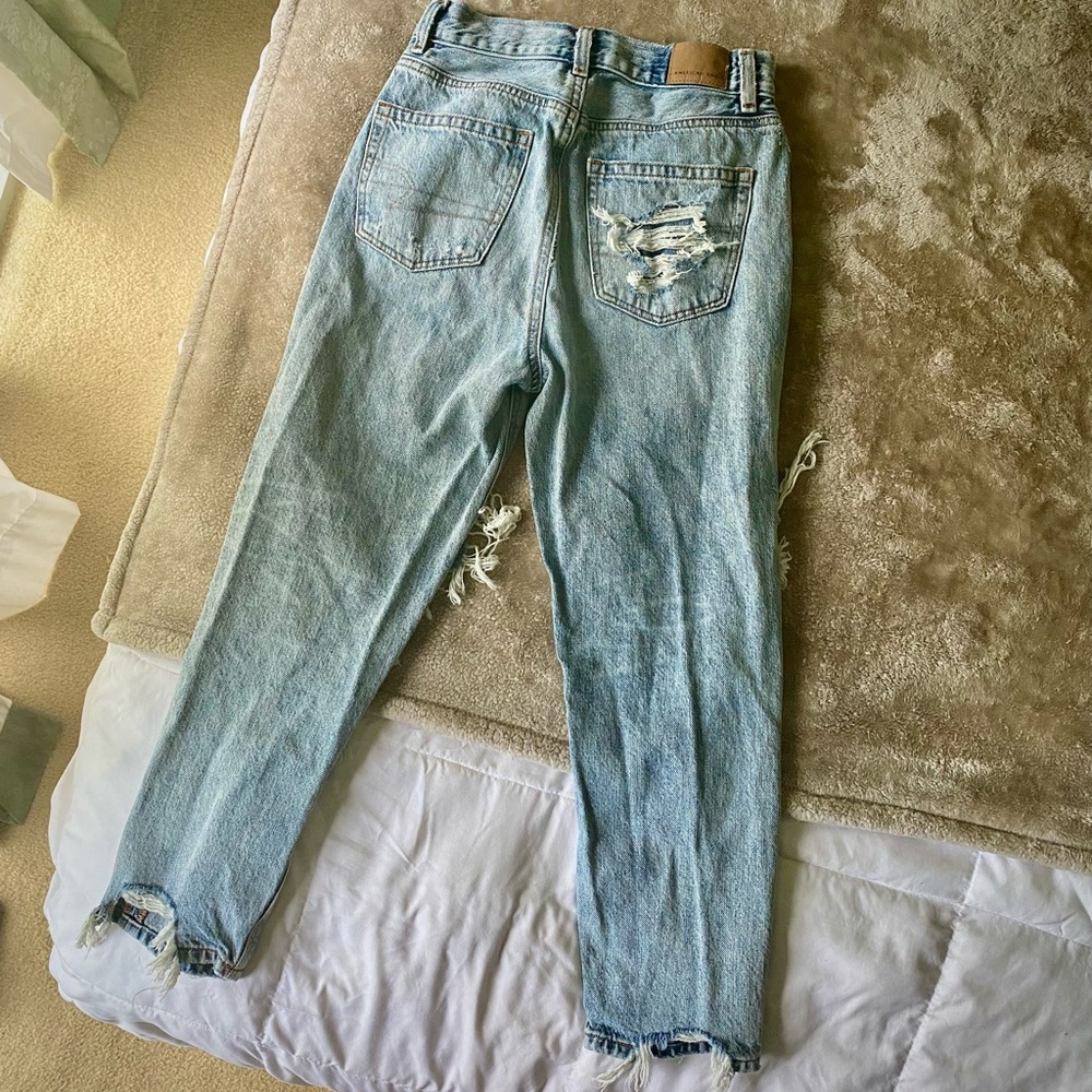 AE Ripped Mom Jean - 0 X-Short - Picture 6 of 16